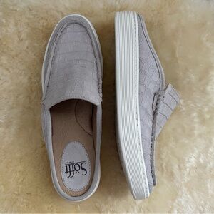 Sofft gray leather mules for women size 7.5
